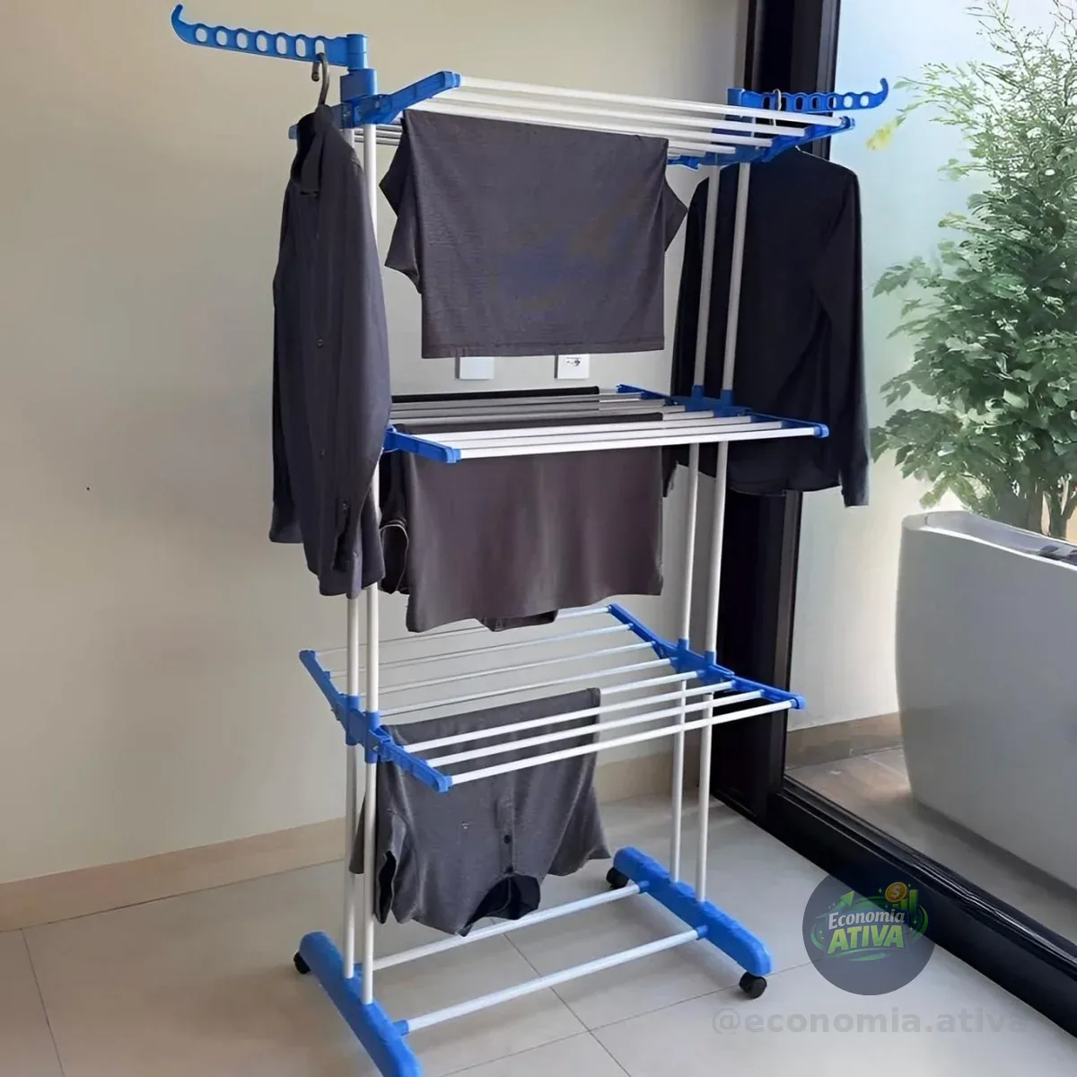 Varal De Apartamento Chão Aço Inox Resistente 3 Andares 2 Hastes Com 4 Rodas Dobrável Retrátil Multiuso Grande Super... Azul-claro